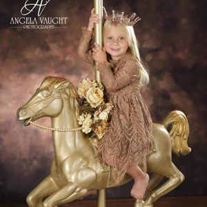 Meet your Posher, Dana